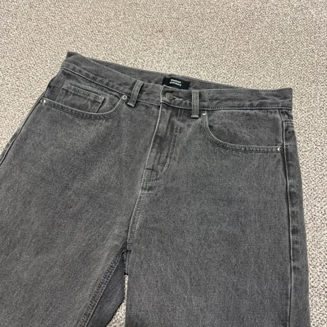 33 무신사스탠다드 흑청바지 상품이미지2
