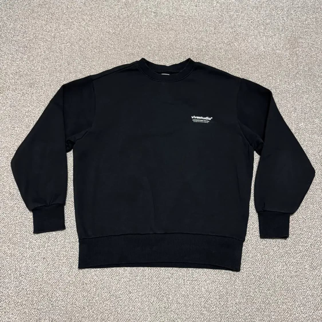 M 비바스튜디오 블랙 맨투맨 상품이미지1