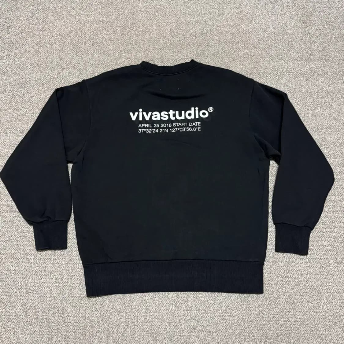 M 비바스튜디오 블랙 맨투맨 상품이미지5