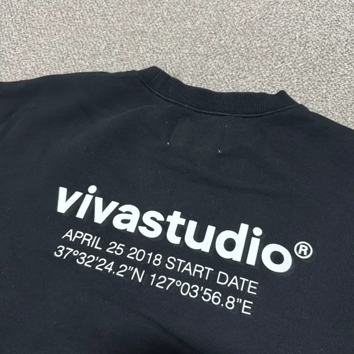 M 비바스튜디오 블랙 맨투맨 상품이미지6