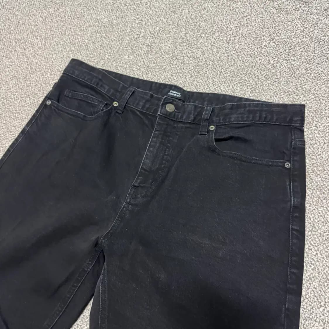 36 무신사스탠다드 흑청바지 상품이미지2