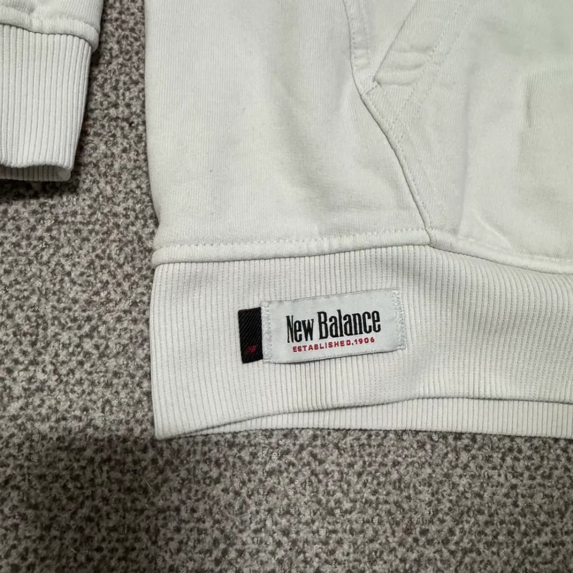 L 뉴발란스 후드티 상품이미지3