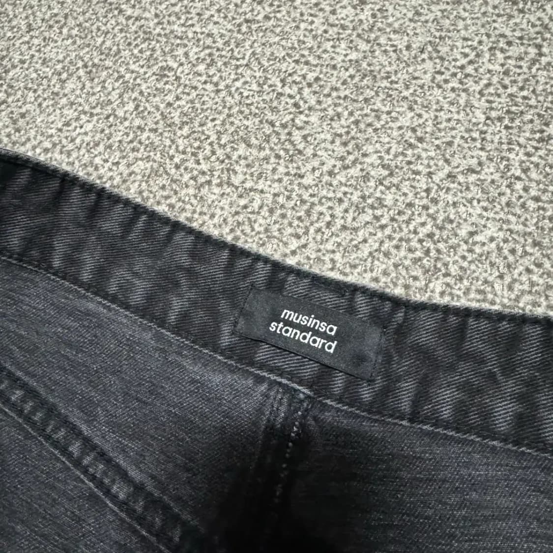 27 무신사스탠다드 흑청바지 상품이미지3