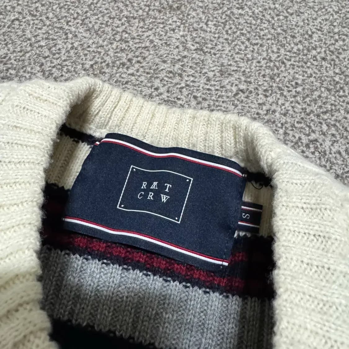 S 로맨틱크라운 니트 상품이미지5