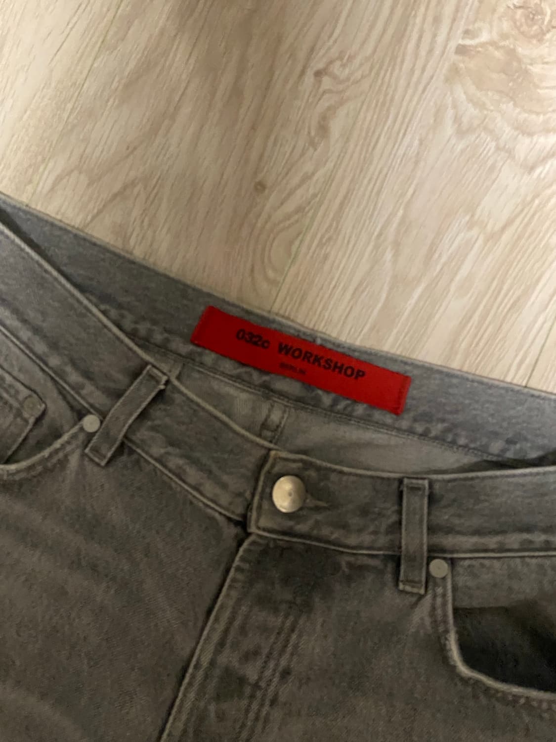 032c 어트리션 디스트로이드 진 워시드 그레이  상품이미지4