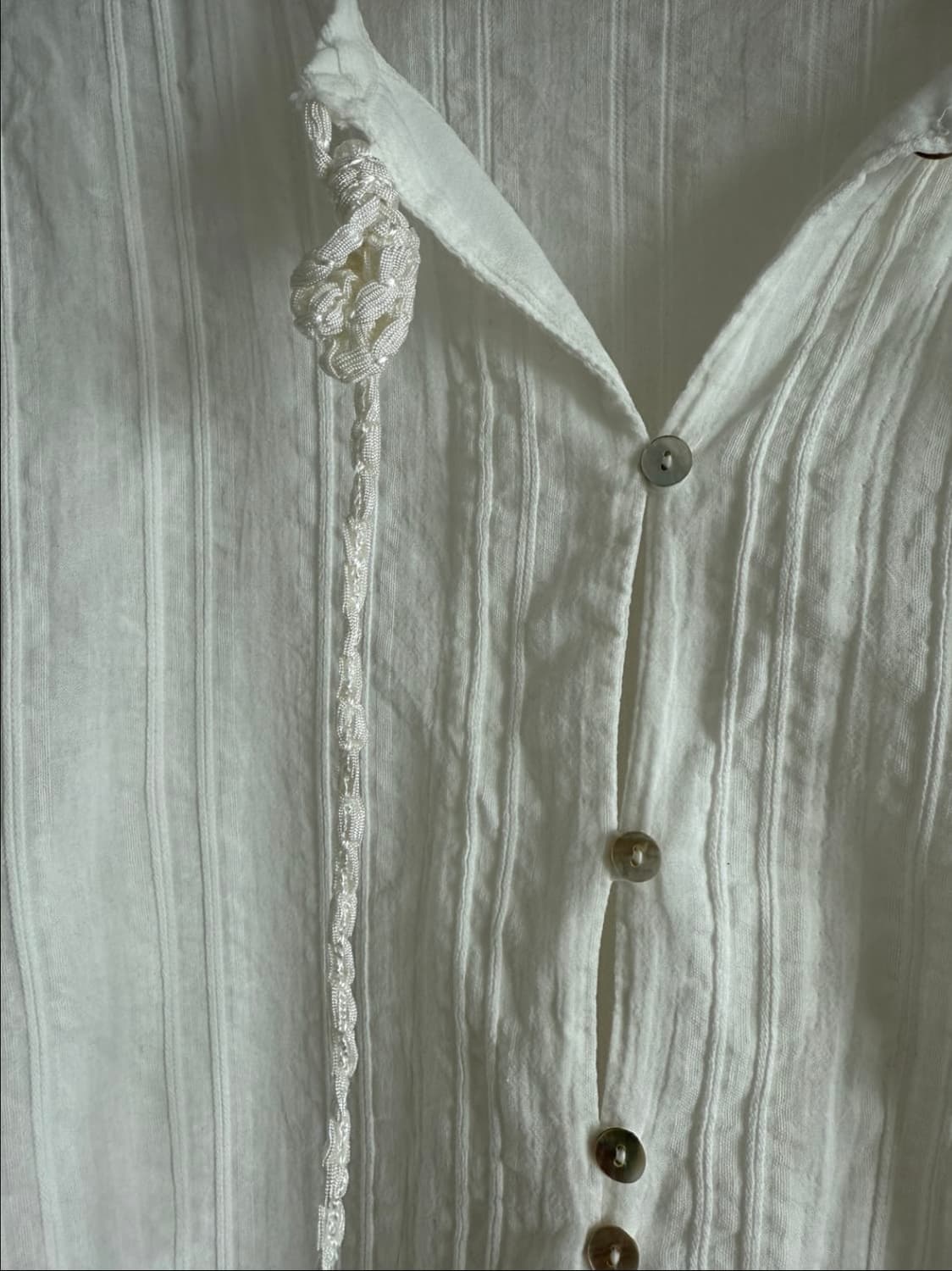 글로니 glowny 화이트 롱슬리브 레이스 블라우스 상품이미지4