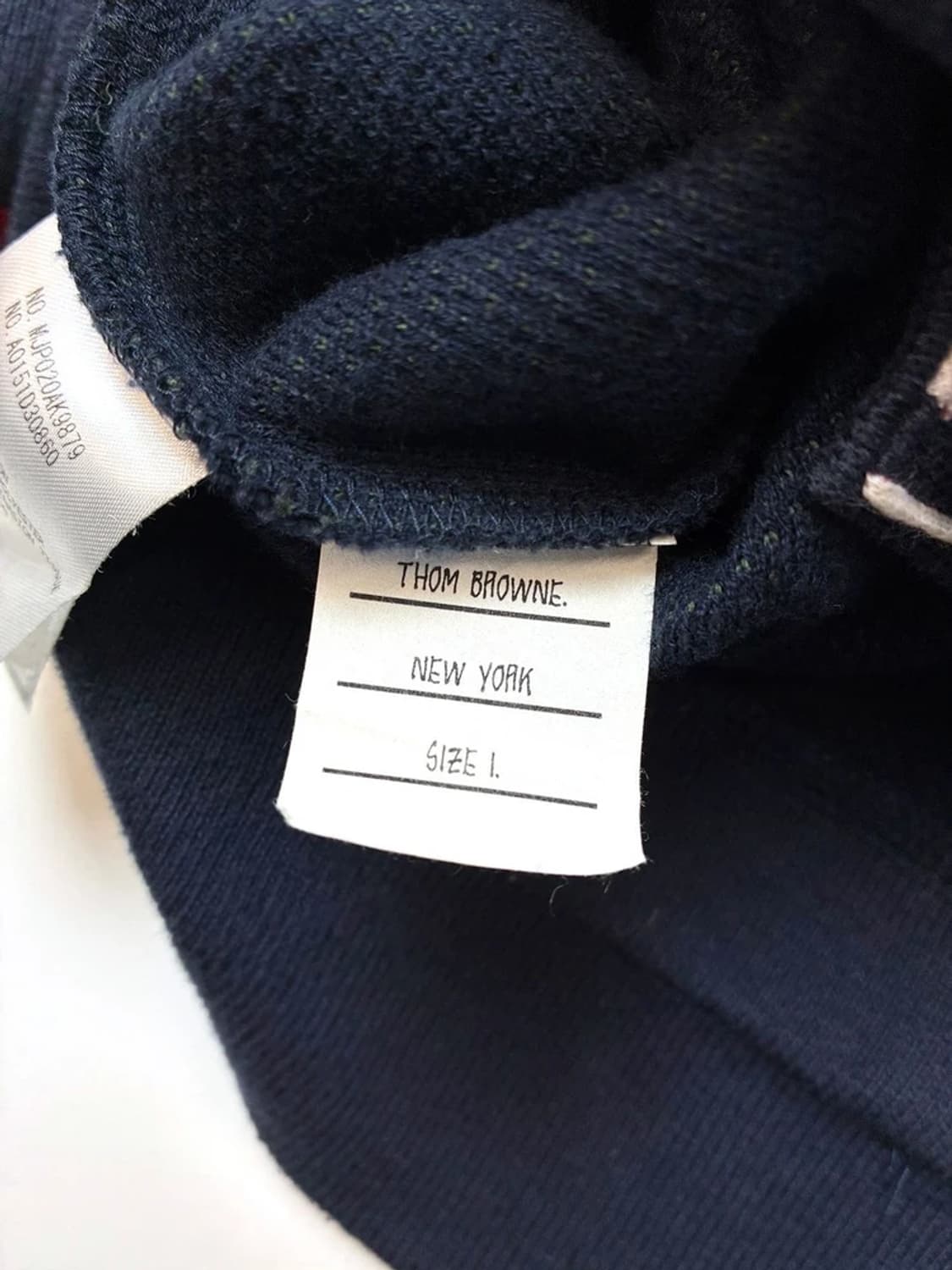 톰브라운 시그니처 삼색 숏 니트 가디건 PN5037 상품이미지9