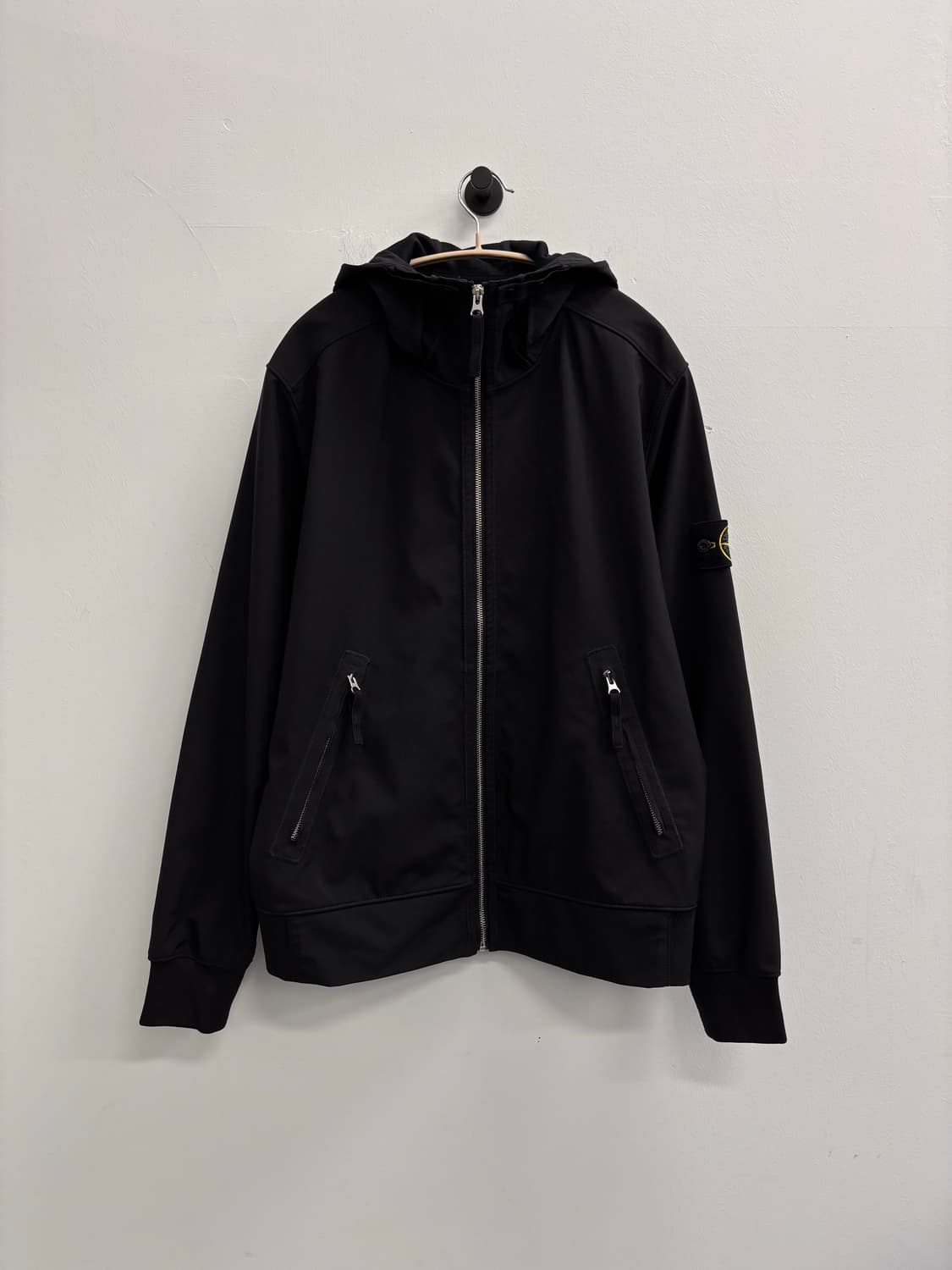 스톤아일랜드 Stone Island 라이트 소프트쉘-R 후드 자켓  상품이미지2