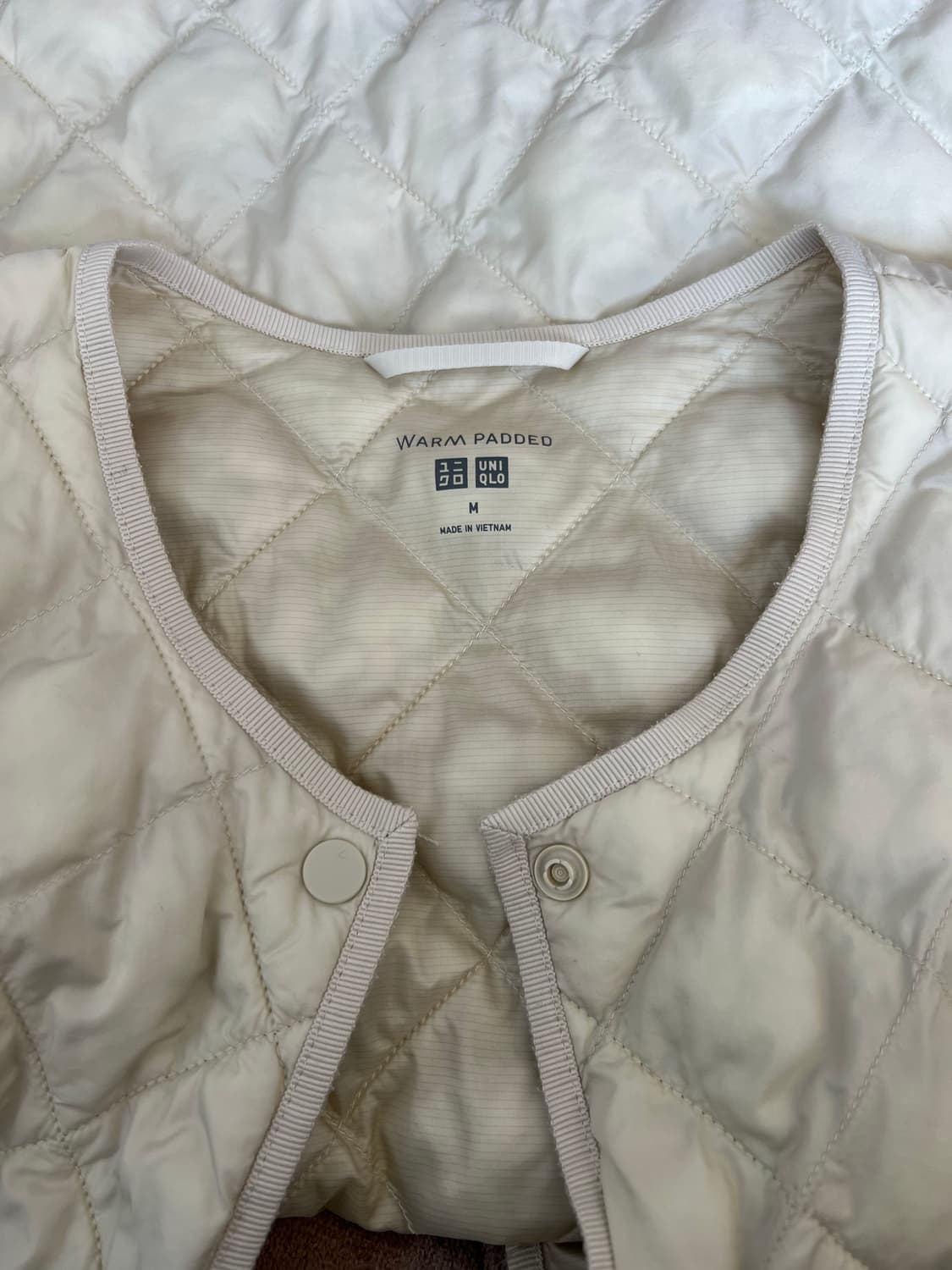 유니클로 여성 아이보리베이지 다운패딩점퍼 패커블경량패딩 상품이미지5