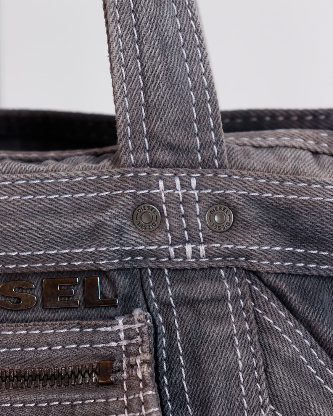 [DIESEL] 워시드 데님 유틸리티 토트 백 상품이미지4