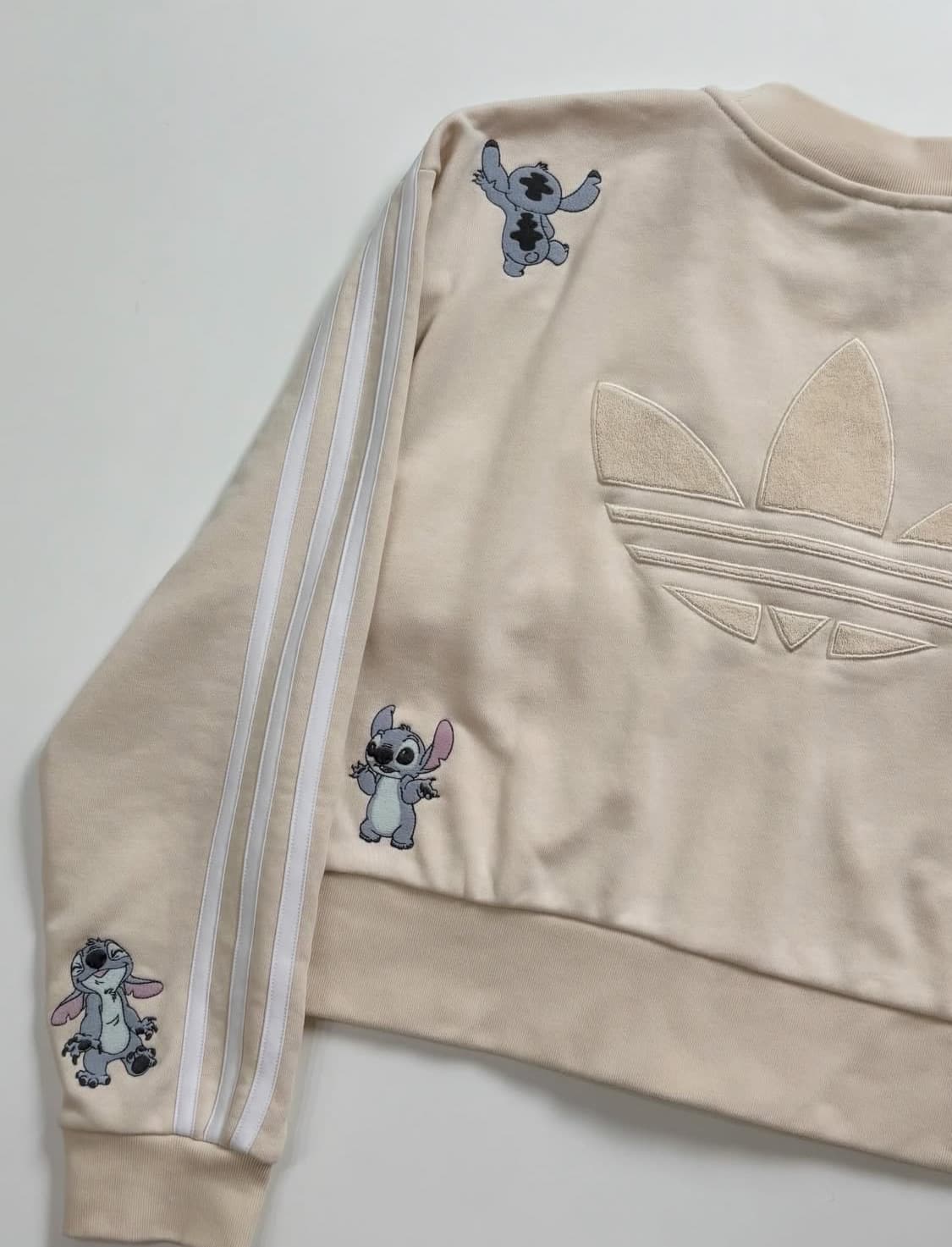 Adidas x Disney 아디다스 디즈니 콜라보 스티치 크롭 가디건 상품이미지6