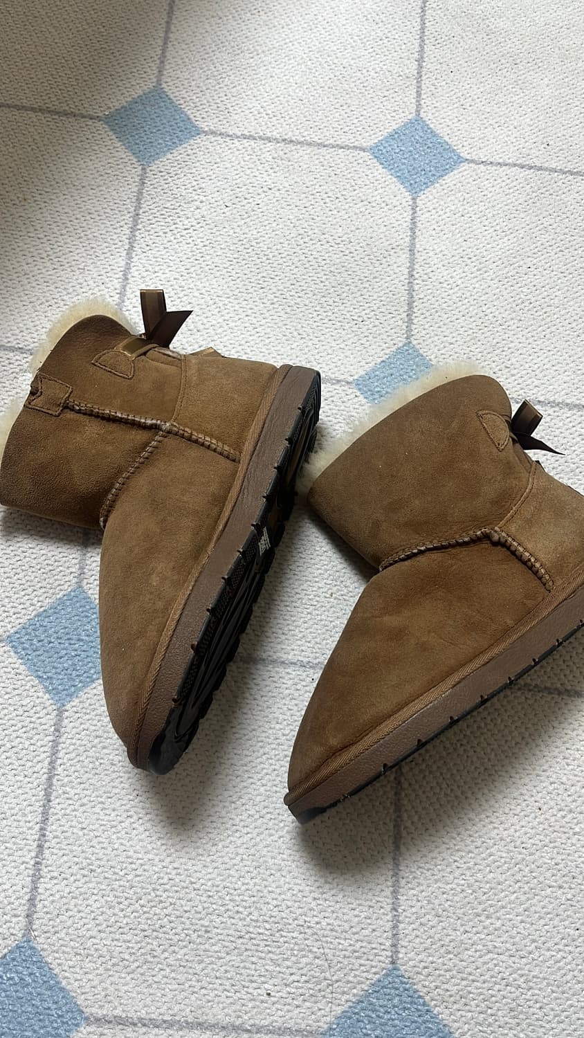 UGG 백리본 240 정품 상품이미지1