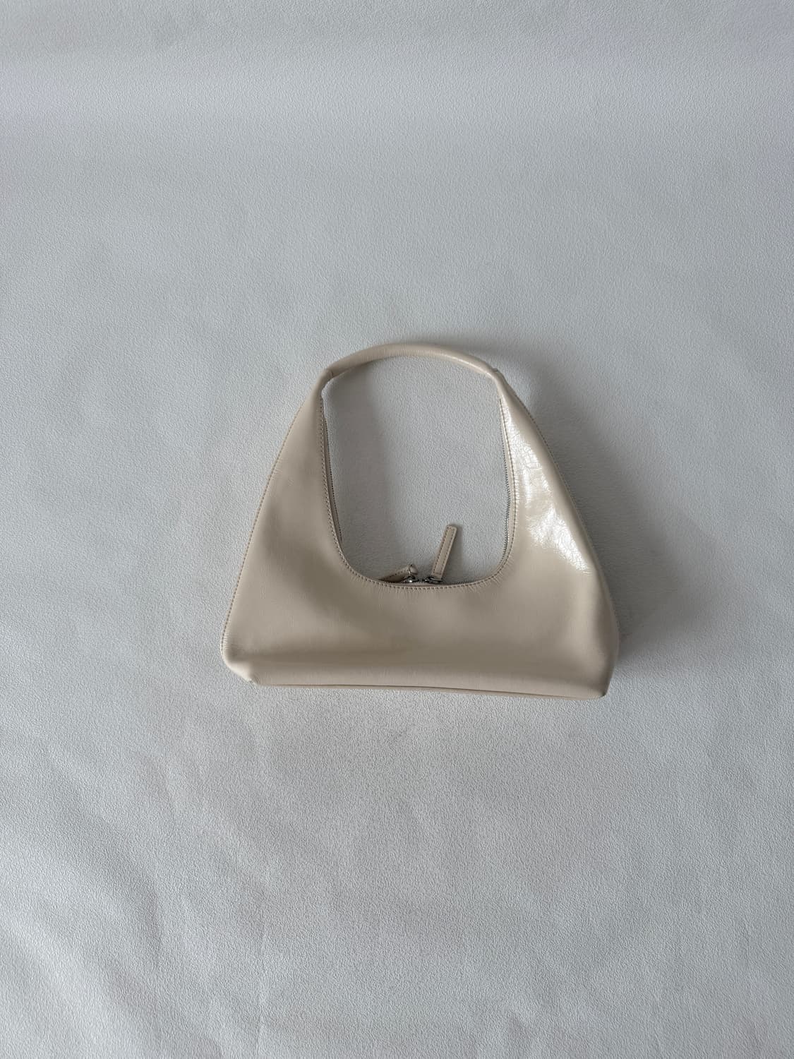 마지셔우드(MARGESHERWOOD) 레더 숄더백 상품이미지1