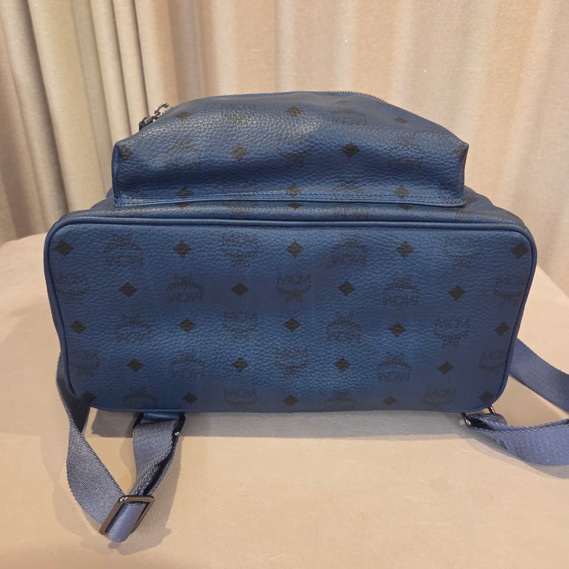 mcm 비세토스 스터드 백팩 상품이미지6