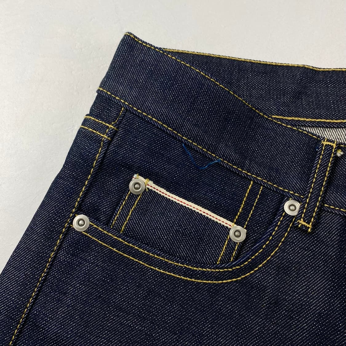  유니폼브릿지 레드 스티치 셀비지 데님 진 (32)  ﻿ 상품이미지4