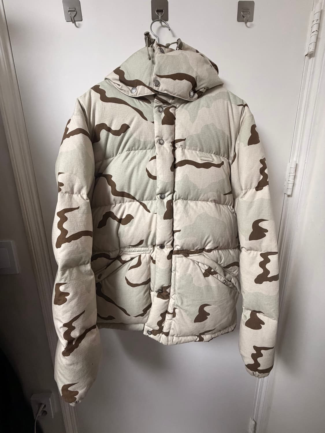 디스이즈네버댓 데저트카모 패딩 상품이미지1