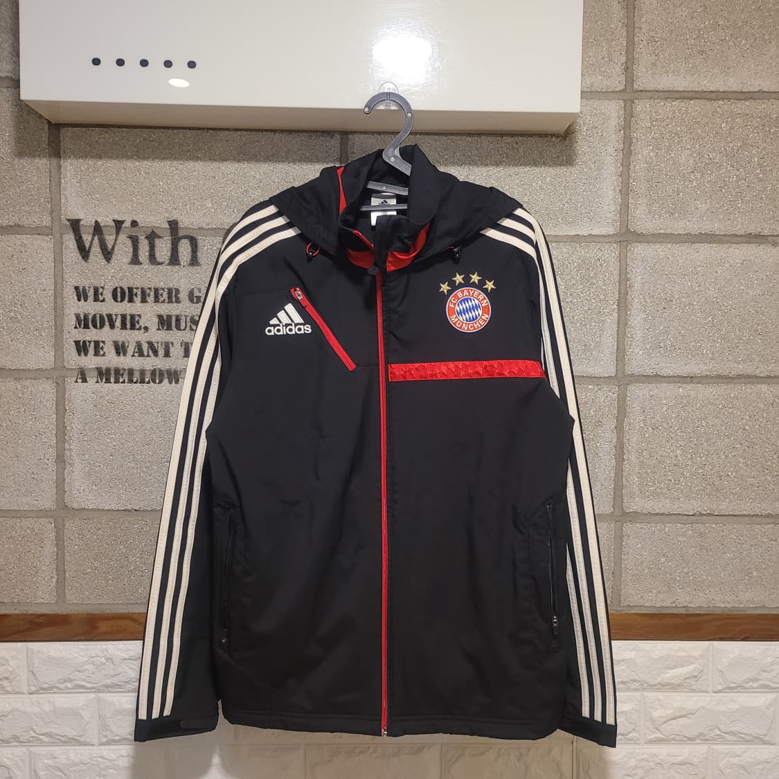 아디다스 바이에른 뮌헨 바람막이 100 상품이미지1