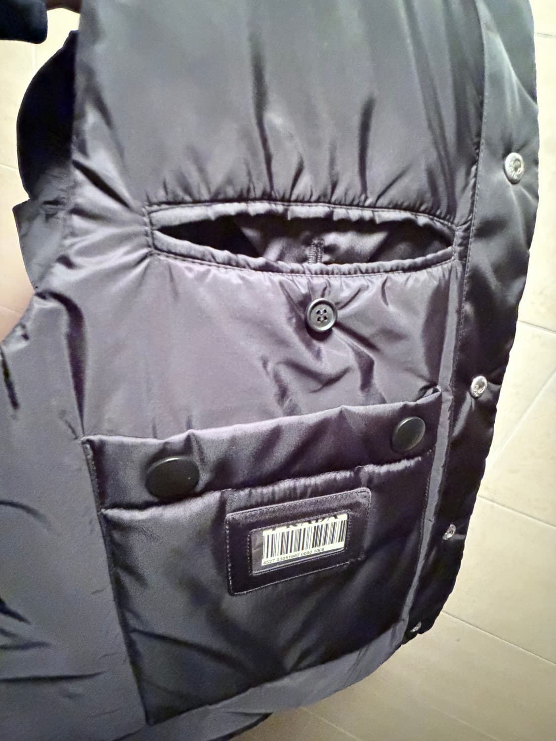 프라다 리나일론 패딩베스트 상품이미지3