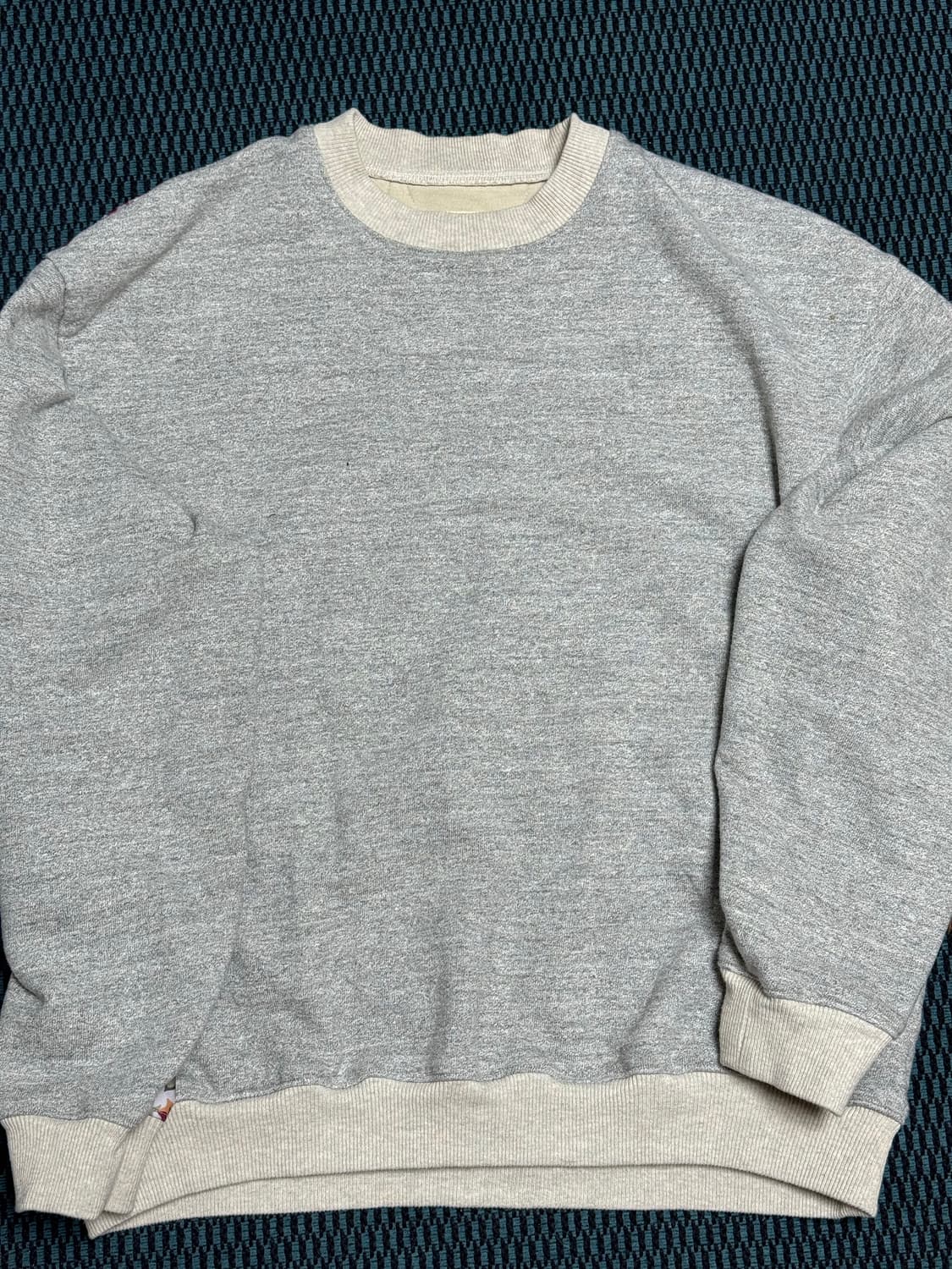 캐피탈 탑 플리스 비부악 빅 스웨트셔츠 패키쉬 마리아 그레이 상품이미지2