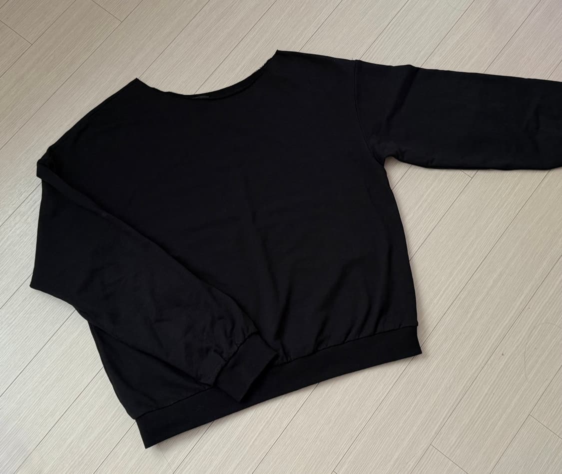 투머치택스 어시메트릭 원 숄더 스웨트셔츠 블랙 맨투맨 상품이미지3