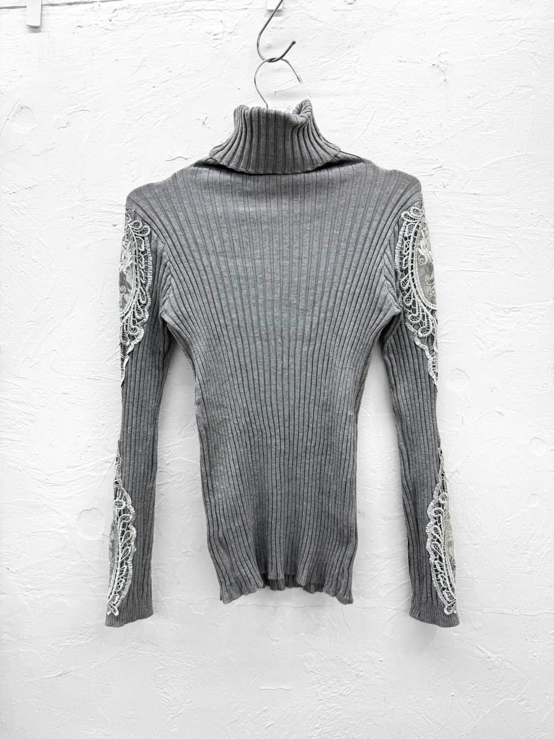 JPN 레이스 암 터틀넥 니트 상품이미지5