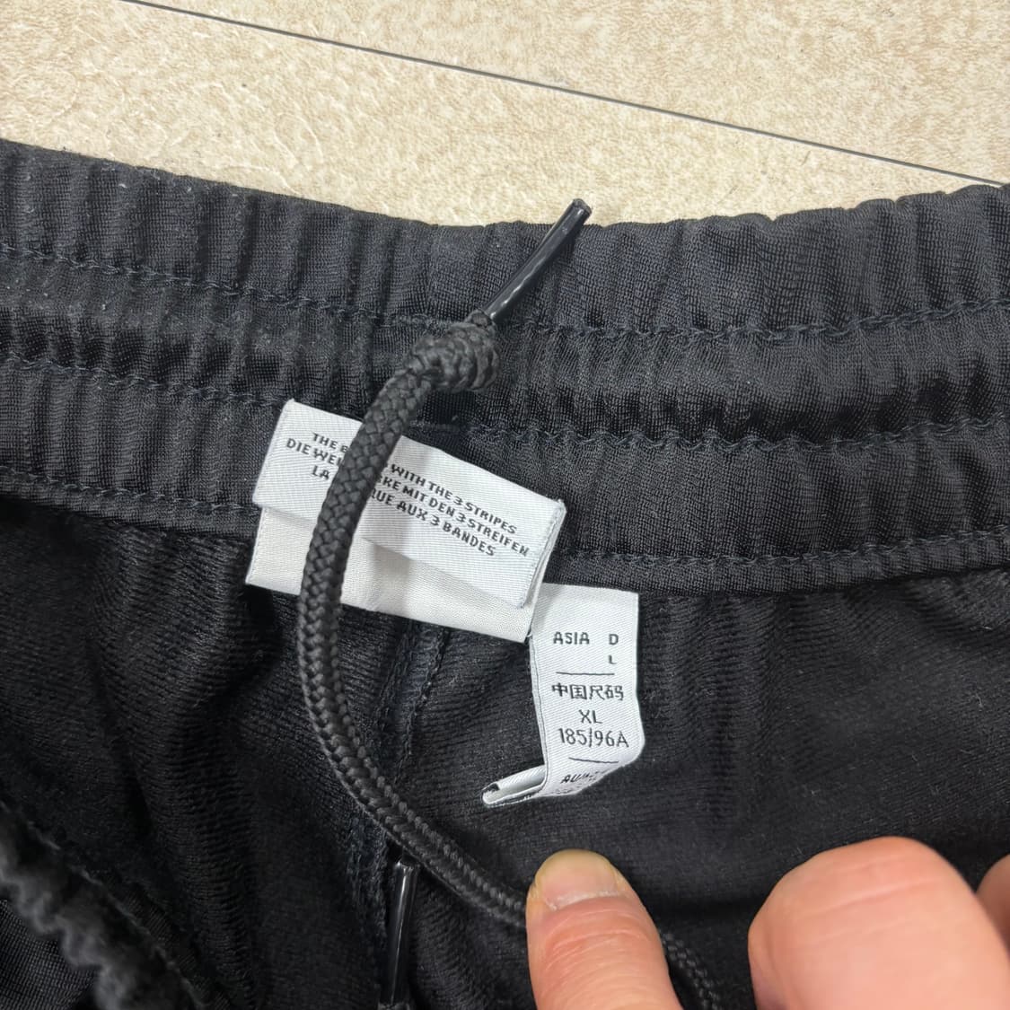 아디다스 오리지널 삼선 블랙 반바지 상품이미지3