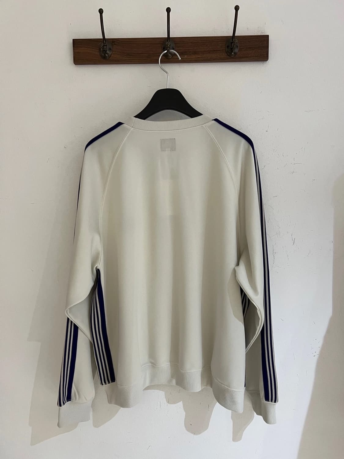 니들스 맨투맨 상품이미지5