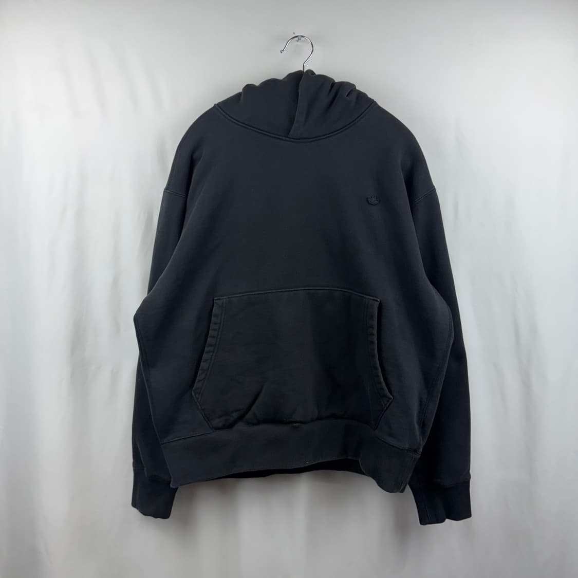 (2XL) 아디다스 불꽃 패치 로고 후드 티 블랙 상품이미지2