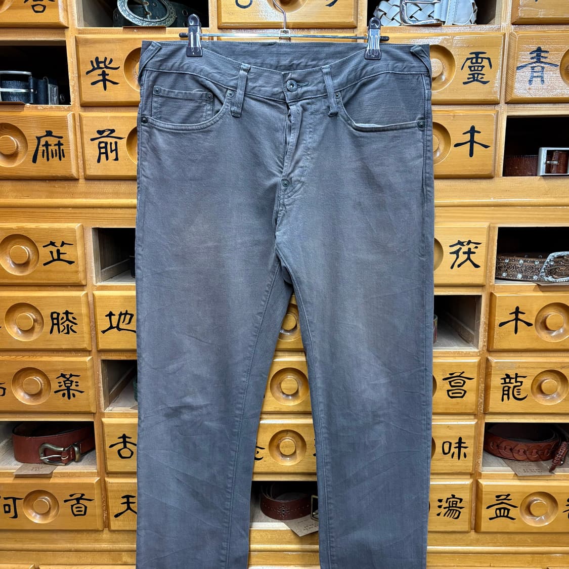 (32) 에비수 스트레이트핏 연 그레이 데님 팬츠 상품이미지2