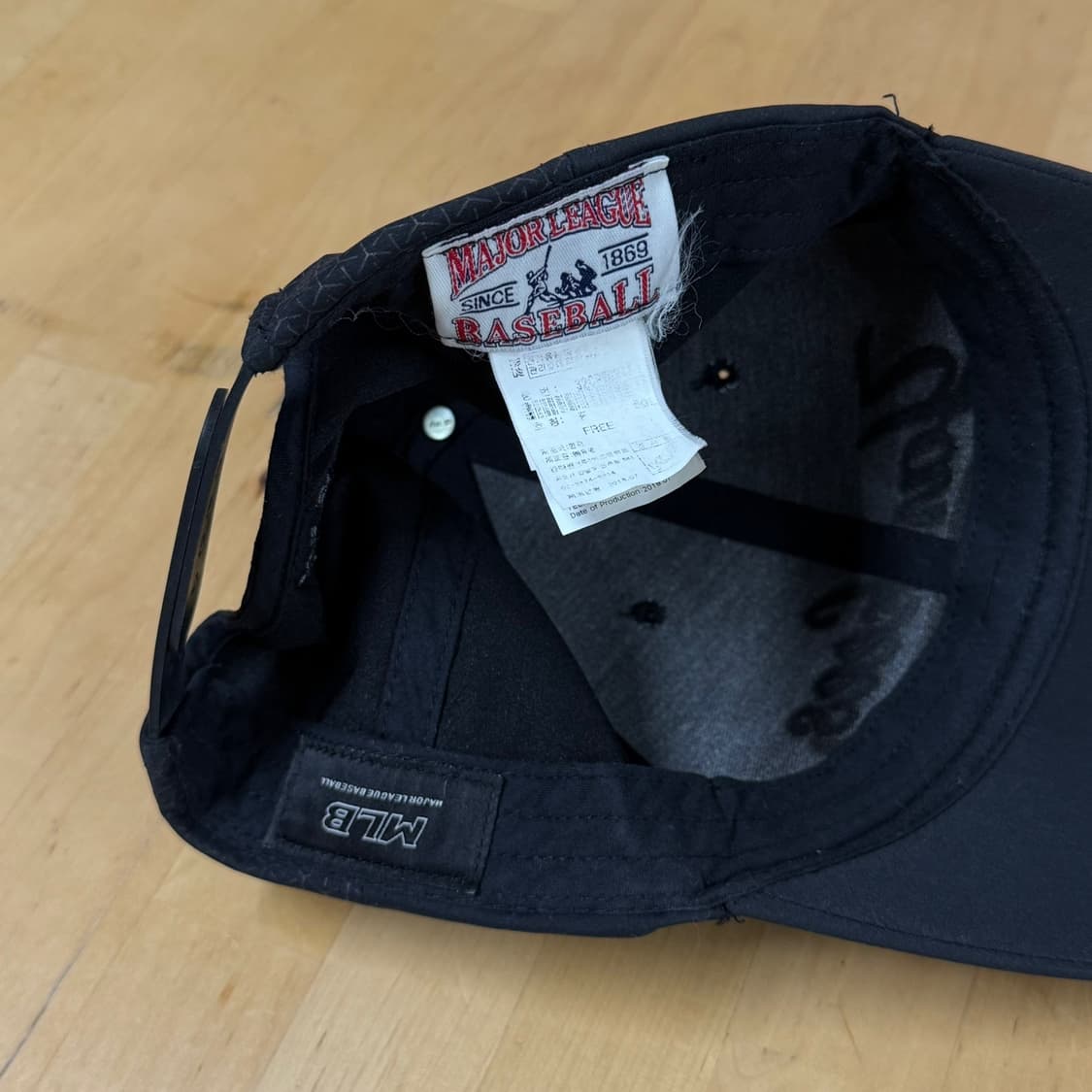 [FREE] MLB 뉴욕 양키스 야구 블랙 볼캡 모자 상품이미지5