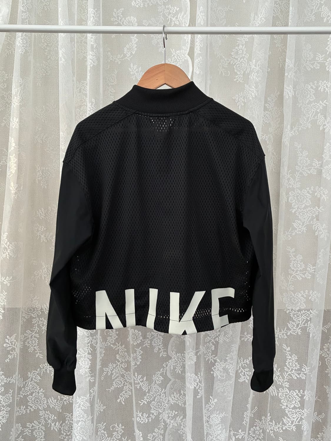 L) 나이키 여성 메쉬 크롭 봄버 자켓 블랙 상품이미지2