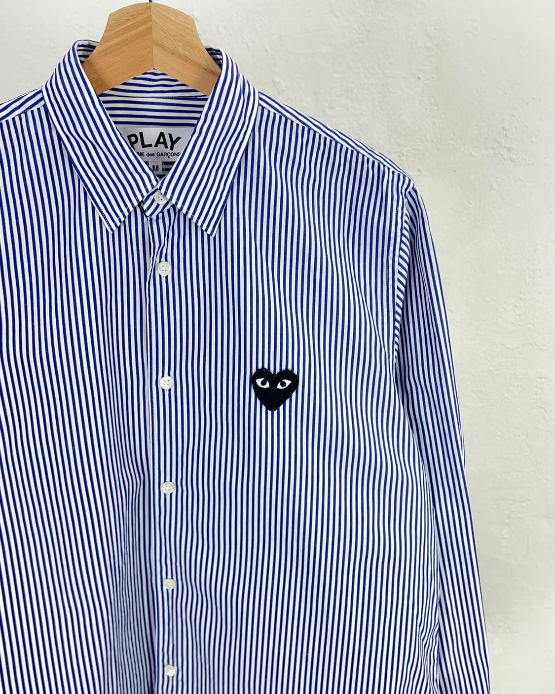 꼼데가르송 플레이 블랙 하트 와펜 스트라이프 셔츠 상품이미지3