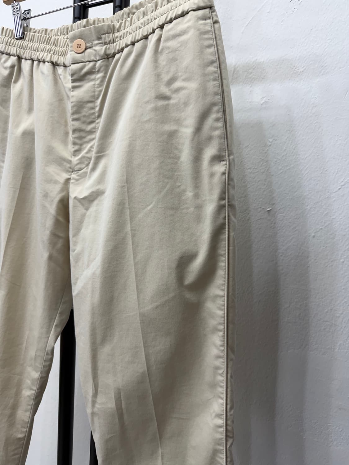 정품) 솔리드옴므 23ss 띠라인 밴딩 면바지 46 상품이미지4