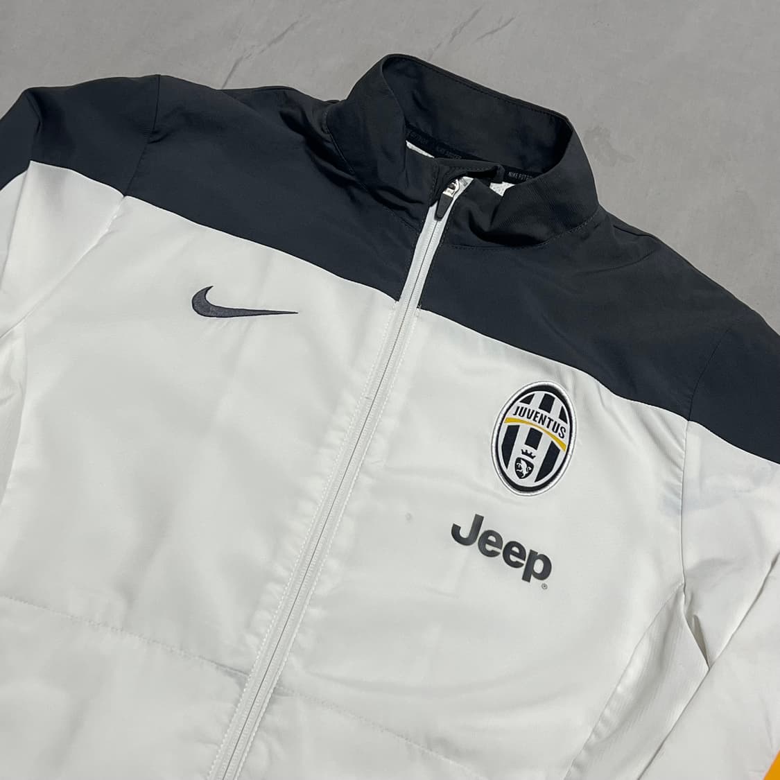 S 나이키 유벤투스 바람막이 집업 상품이미지1