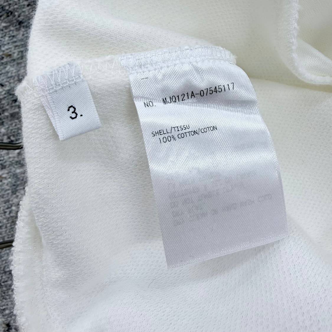 [S+급/3] 톰브라운 사선완장 루프백 스웨트 반바지 화이트 상품이미지9