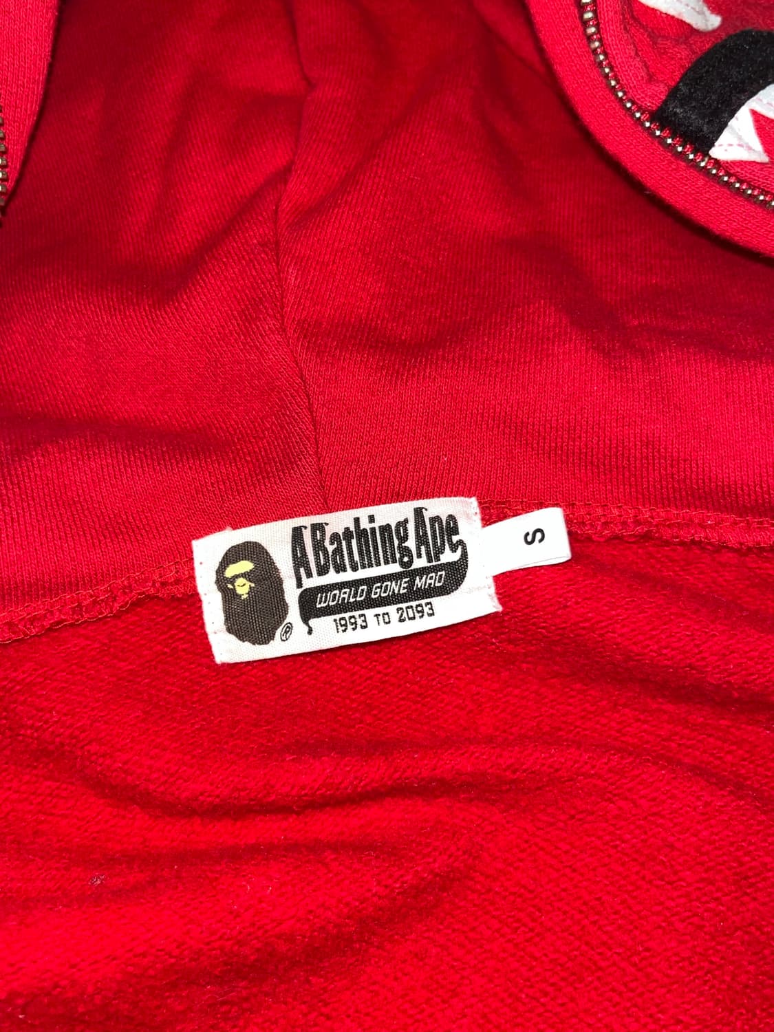 베이프 베어브릭 적계 샤크 후드집업 판매합니다 상품이미지7