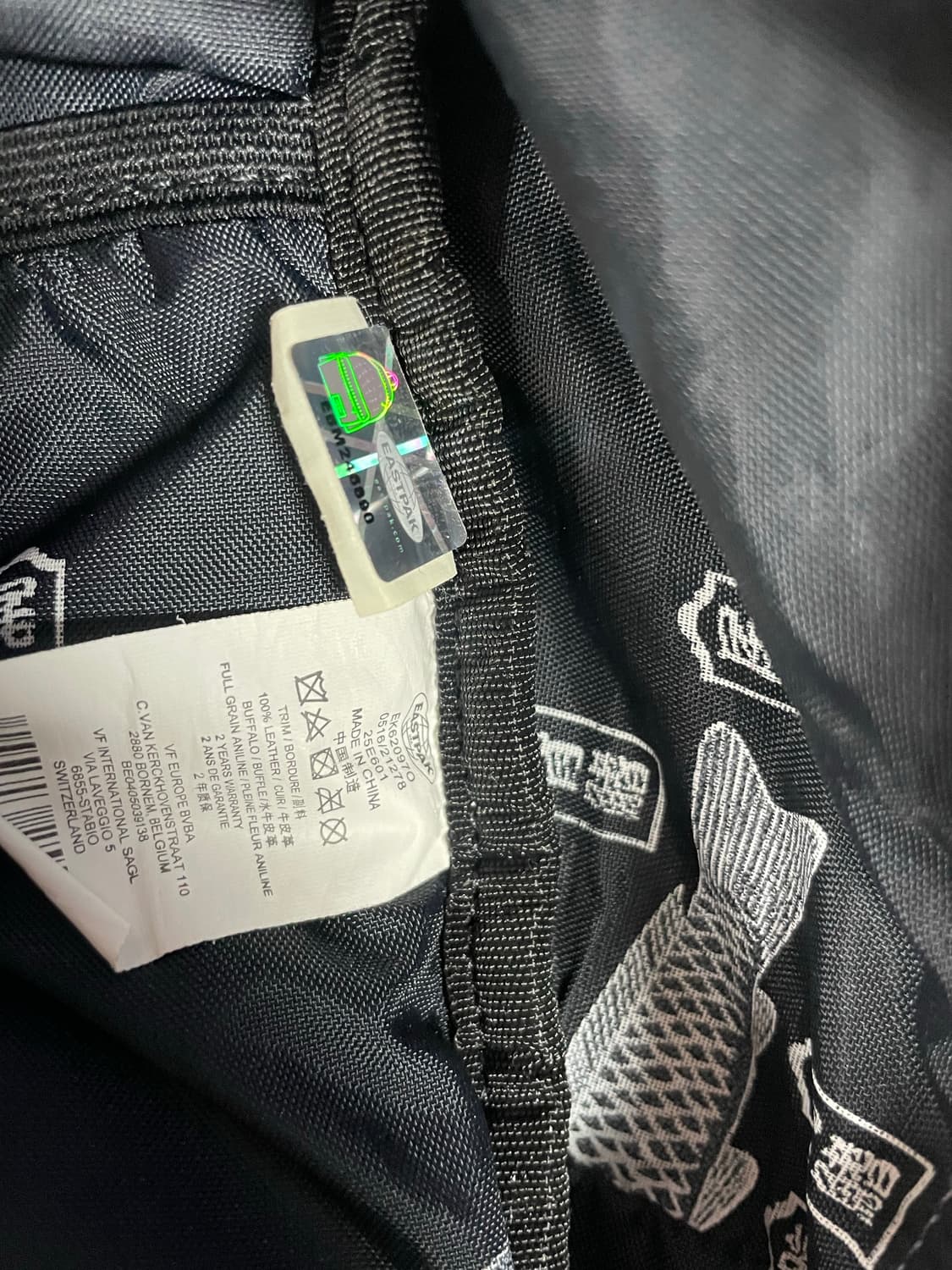 EASTPAK x KUROKI 셀비지 데님 백팩 상품이미지8