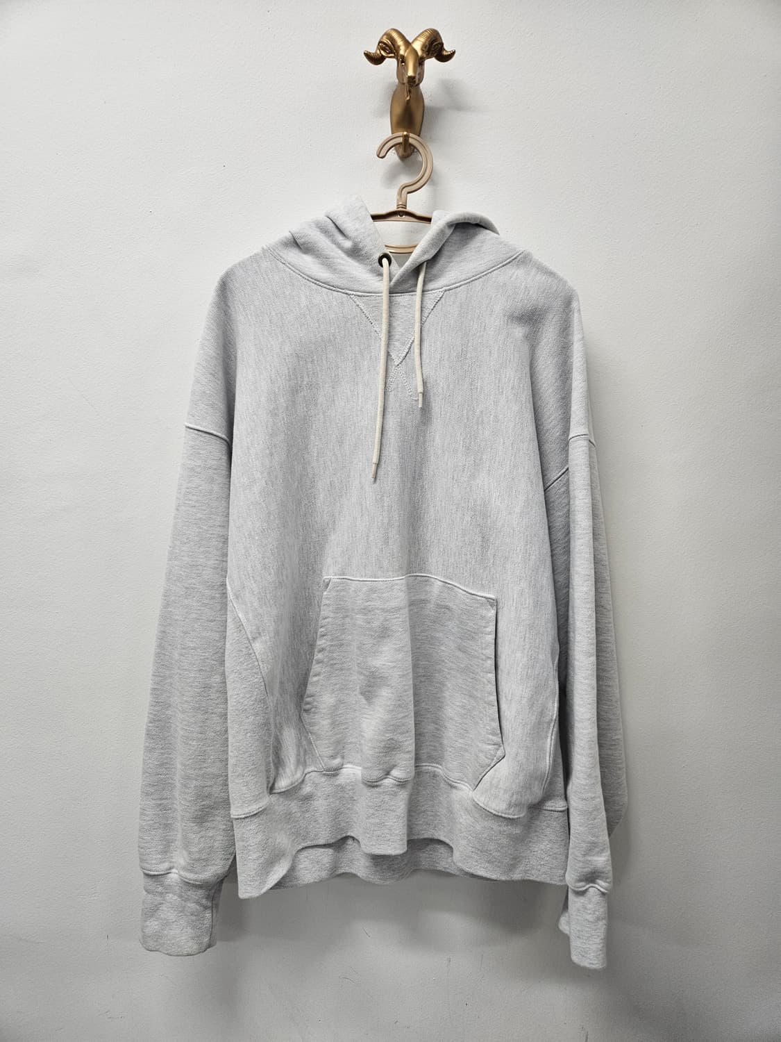 아웃스탠딩 스웨후드 라이트그레이 상품이미지1