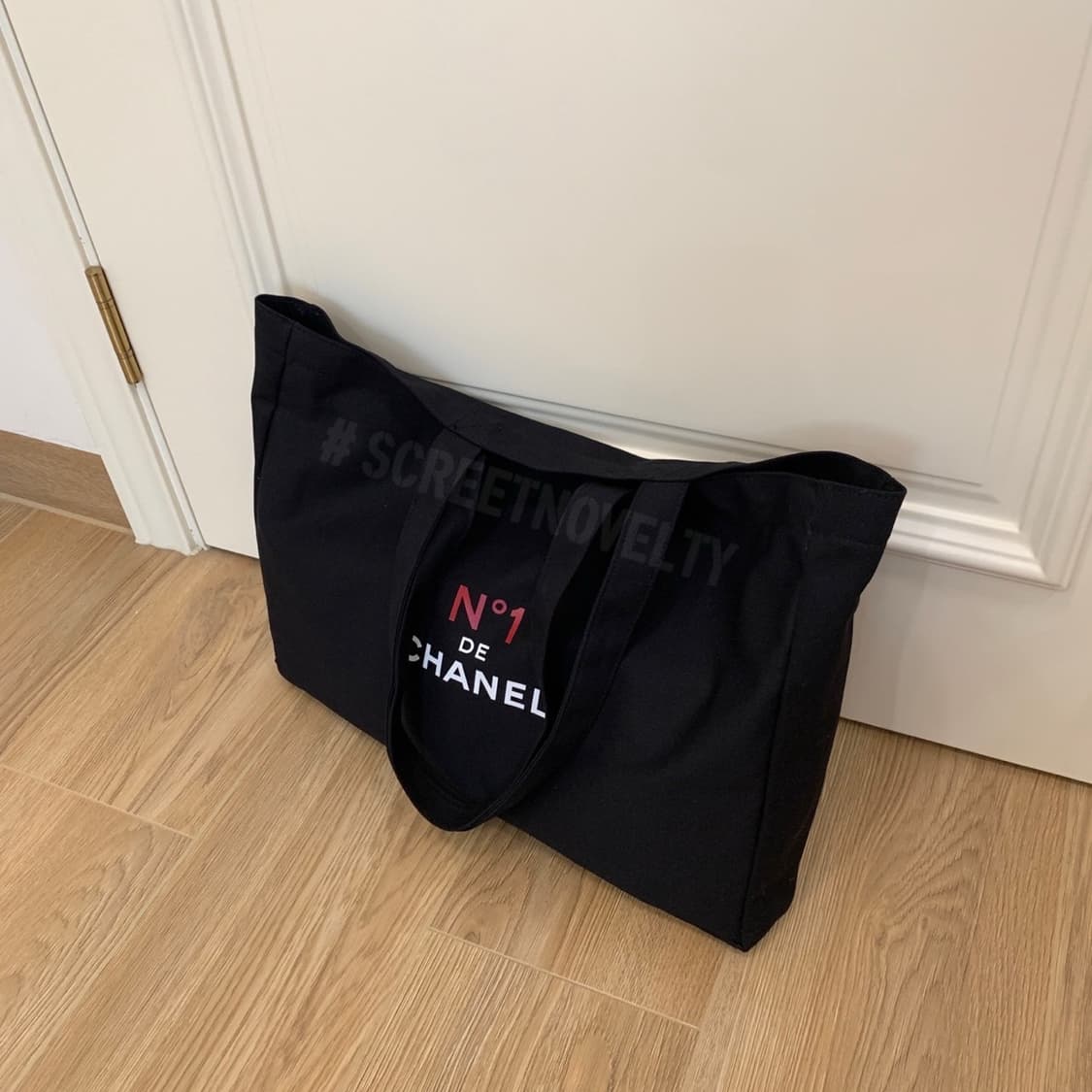 샤넬뷰티 NO.1 까멜리아 에코백 블랙 상품이미지3