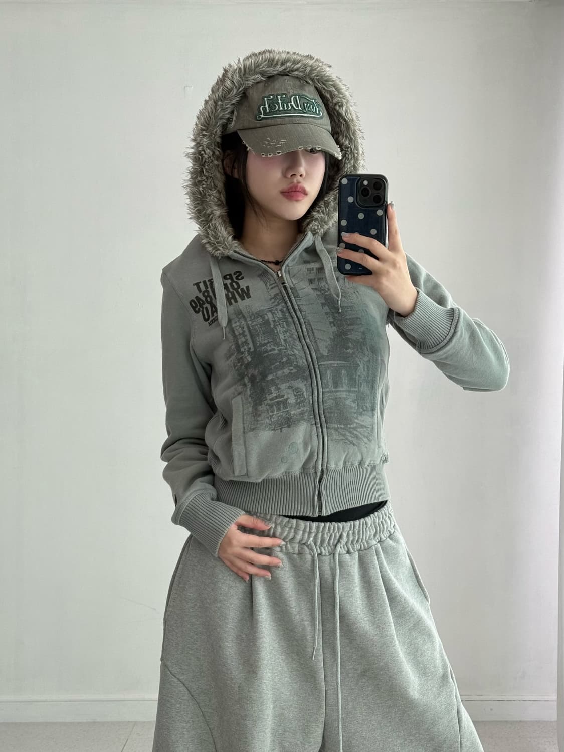 후아유 울프죠 후드집업 상품이미지1