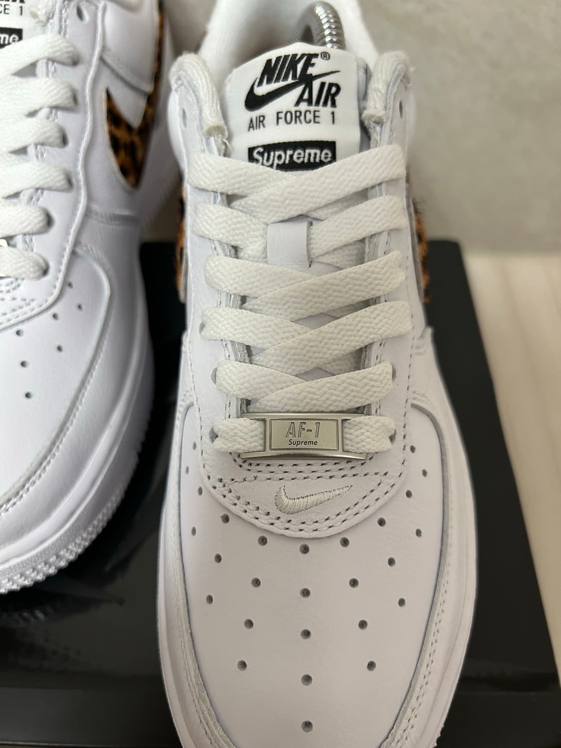 (245) 나이키x슈프림x굿이너프 에어포스1 상품이미지6