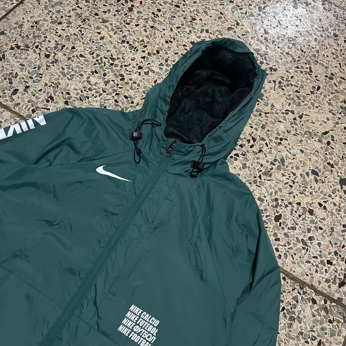 나이키(NIKE) 그린 빅로고 후드 바람막이 상품이미지2