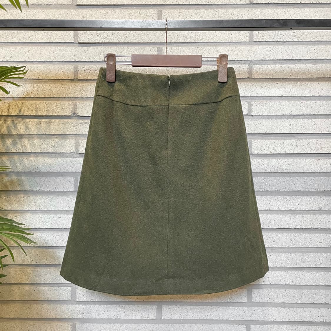 JPN VINTAGE 울 미디 스커트 핀턱 플레어 디테일 카키 상품이미지3