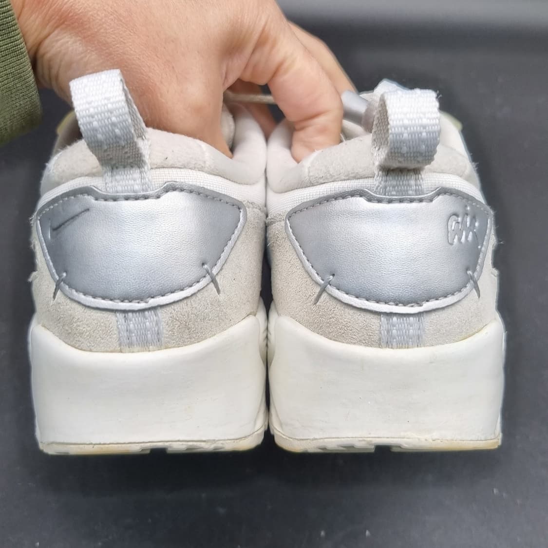 나이키 에어맥스 90 퓨추라스니커즈235. 상품이미지4