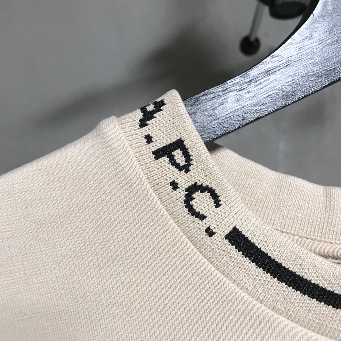 APC 아페쎄 넥로고 맨투맨 S 상품이미지4