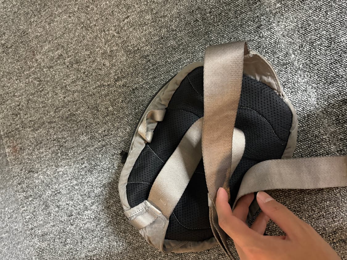 CP컴퍼니 나일론 B 크로스바디 팩 실버 상품이미지5