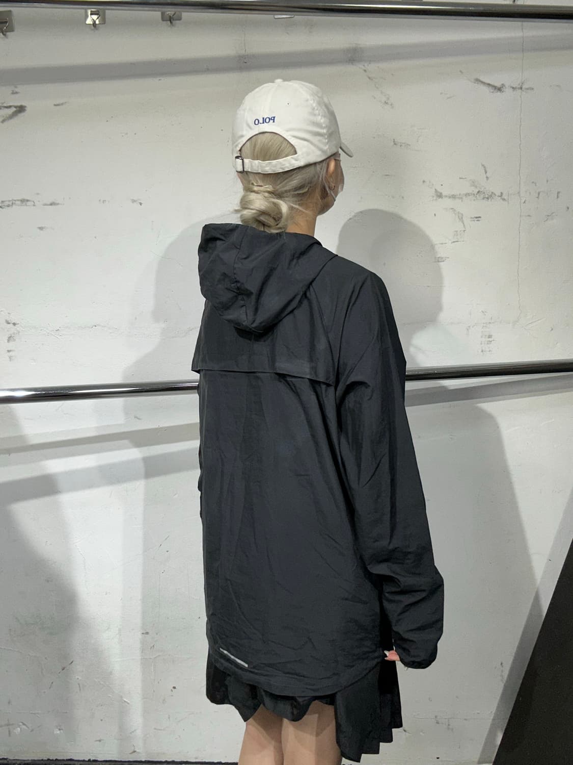 나이키 블랙 후드 로고 바람막이 런닝 트랙 자켓 L 상품이미지3