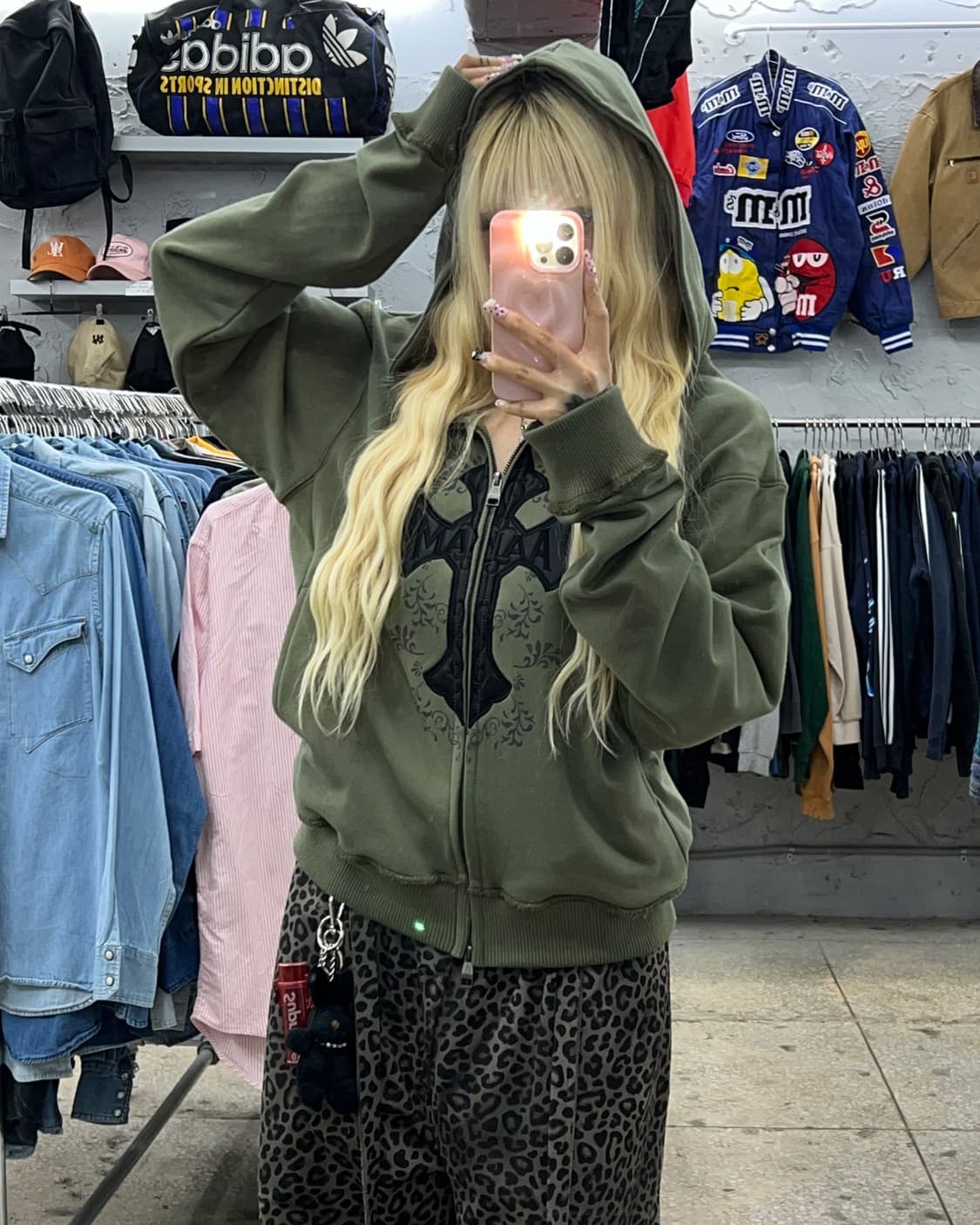 착샷O 아캄 크로스 카키 후드집업 상품이미지5