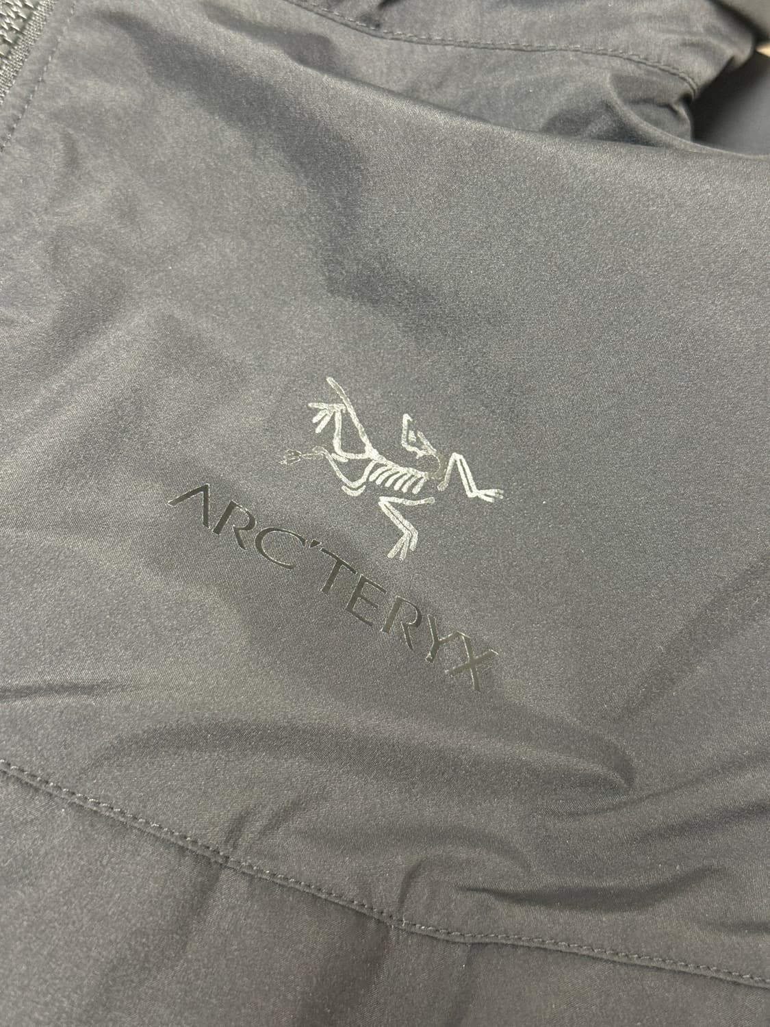 신품급) 아크테릭스 리프 콜드 2.0 블랙 M사이즈 팝니다 상품이미지3