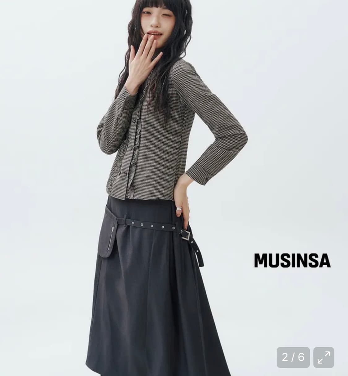밀로 우먼 벨트 포켓 미디 스커트 차콜 상품이미지4